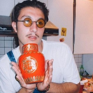 老公舔女人下面视屏
